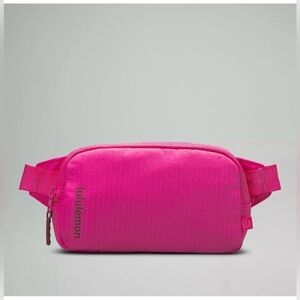 NWOT Lululemon Mini Pink Belt Bag in Sonic Pink
